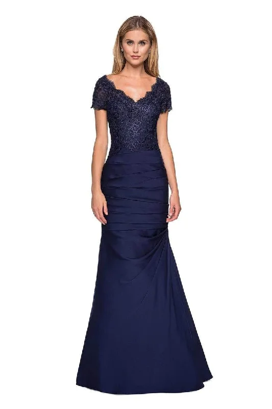 Price Break La Femme - Short Sleeve Scalloped Lace Bodice Trumpet Gown 26979SC - 2 pcs Navy In Size 10 and 12 Available Price Break La Femme - Short Sleeve Scalloped Lace Bodice Trumpet Gown 26979SC - 2 pcs Navy In Size 10 and 12 Available
