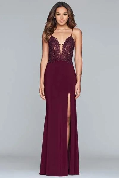 Final Clearance Faviana - Applique Deep V-neck Jersey Fitted Dress S10275 - 1 pc Navy In Size 2 Available
