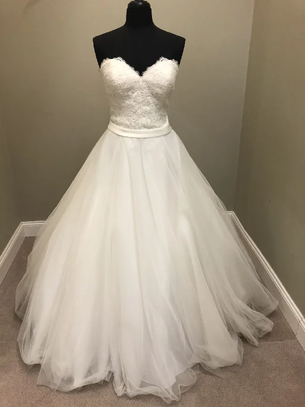 Price Rollback Allure Bridals 2853