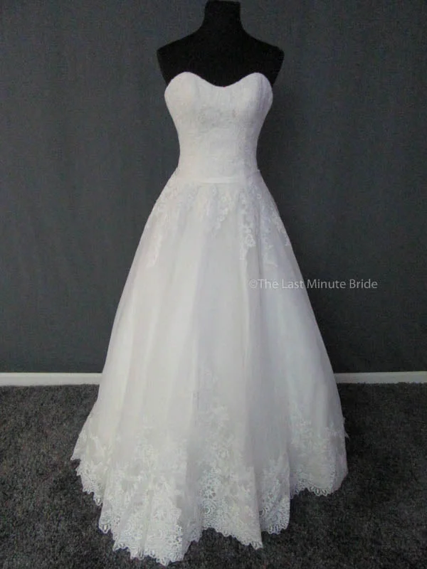 Great Bargains Allure Bridals 2902
