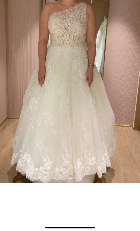 Buy More, Save More Pronovias Varda