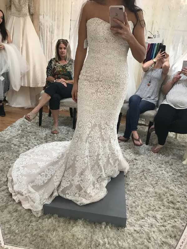 Final Clearance Allure Bridals 2903