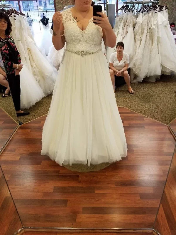 Exclusive Preview Allure Bridals 2912