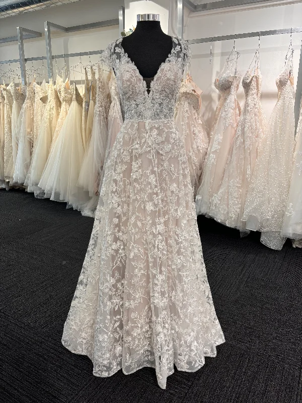 Online Only Essense of Australia D3487