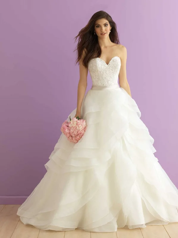 Factory Direct Sale Allure Bridals 2905