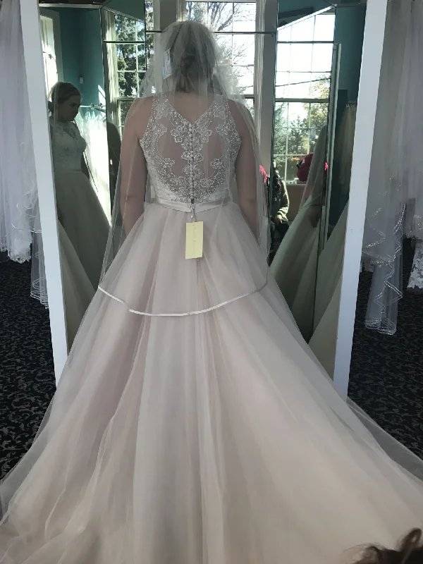 Act Now Allure Bridals 3011