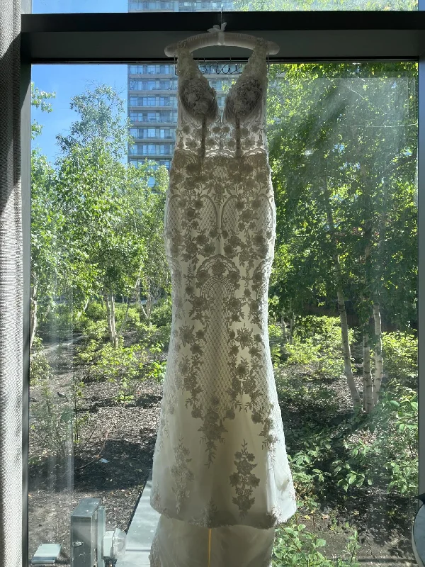 Friends and Family Sale Other Custom made by Dana Malaeb Atelier