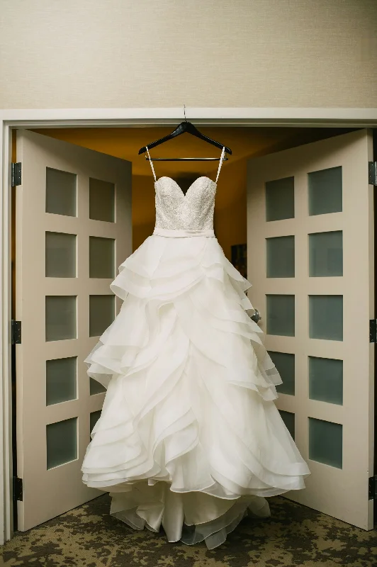 Last Chance Allure Bridals 2905