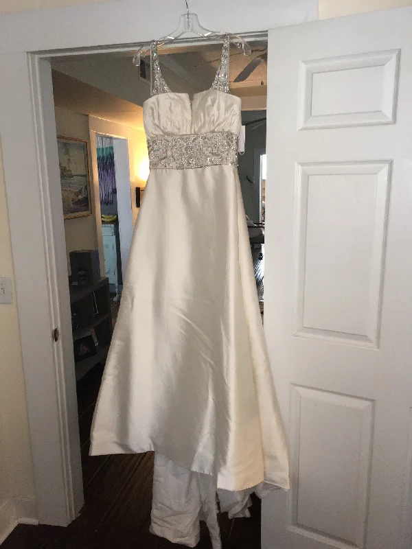 Special Buy Badgley Mischka Lauren
