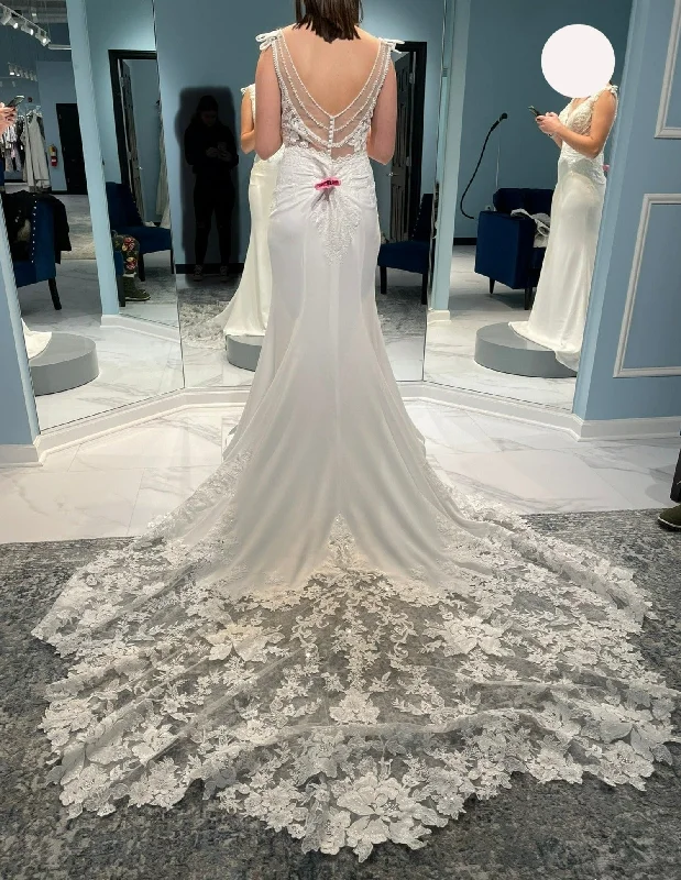 Exclusive Access Other Sleeveless V-Neck Fit and Flare P959