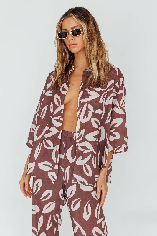 Weekend Flash Sale Just A Hunch Button Shirt Leaf Print Chocolate