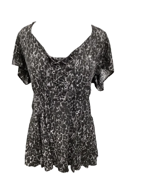 Daily Deals Animal Print Top Short Sleeve Torrid, Size 1