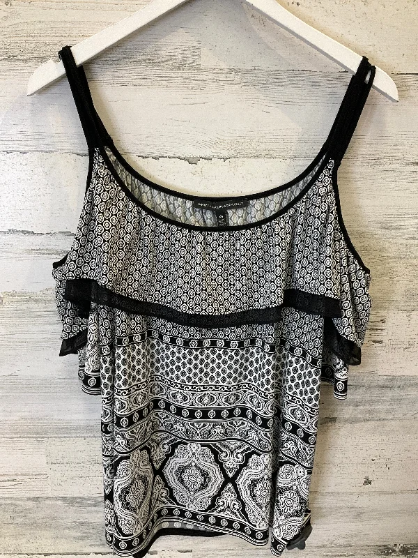 Warehouse Sale Black & White Top Sleeveless White House Black Market, Size Xs