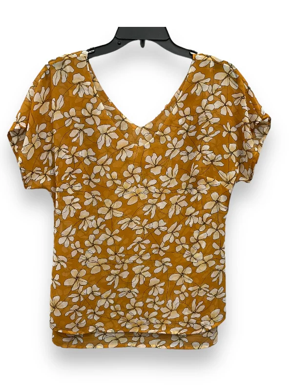 Price Drop Alert Blouse Short Sleeve By Cabi In Yellow, Size: Xs