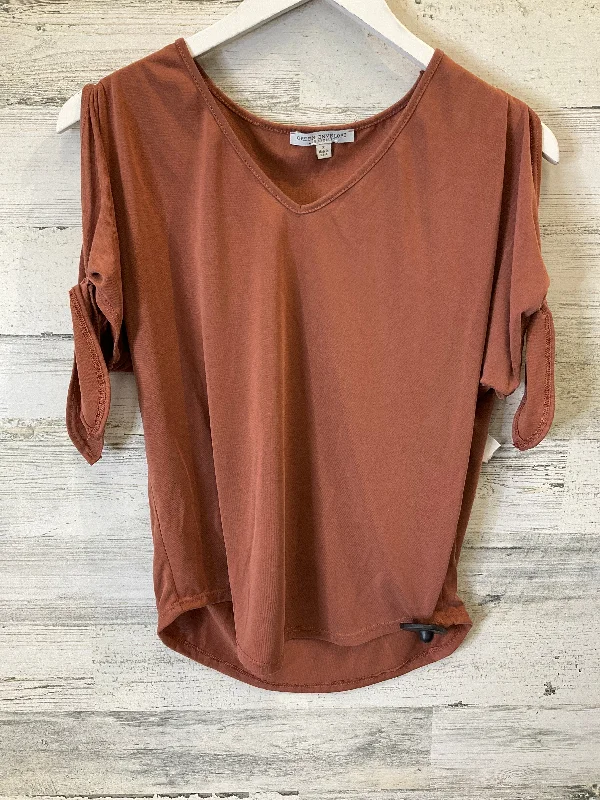 Super Savings Brown Top Short Sleeve Green Envelope, Size S