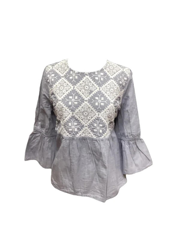 Super Bargain Top 3/4 Sleeve By Crown And Ivy  Size: S