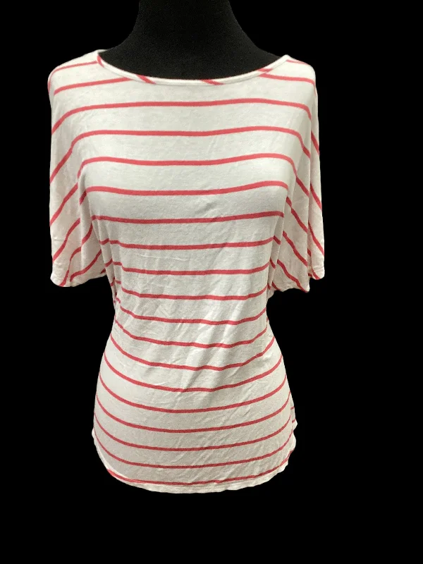 Super Bargain Top Short Sleeve By Colette Mordo  Size: M