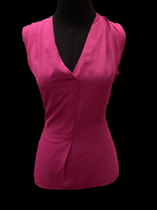 Amazing Deals Top Sleeveless By Rose And Olive  Size: M